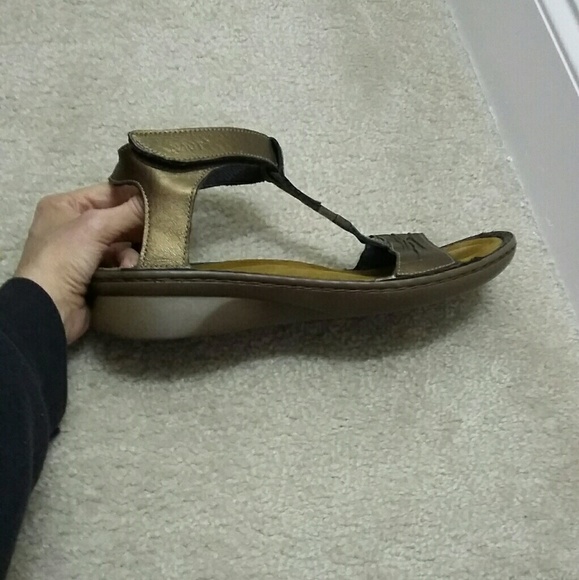 Naot Cymbal Sandals - Picture 4 of 6
